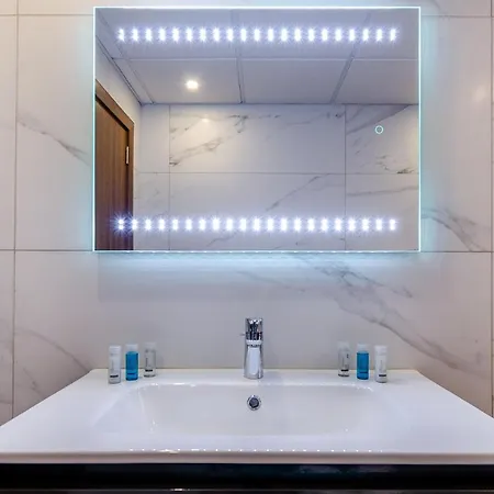Ultra-modern 3br W/hot Tub + Incredible Sea Views Xagħra