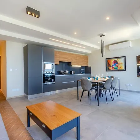 Ultra-modern 3br W/hot Tub + Incredible Sea Views Lägenhet Xagħra